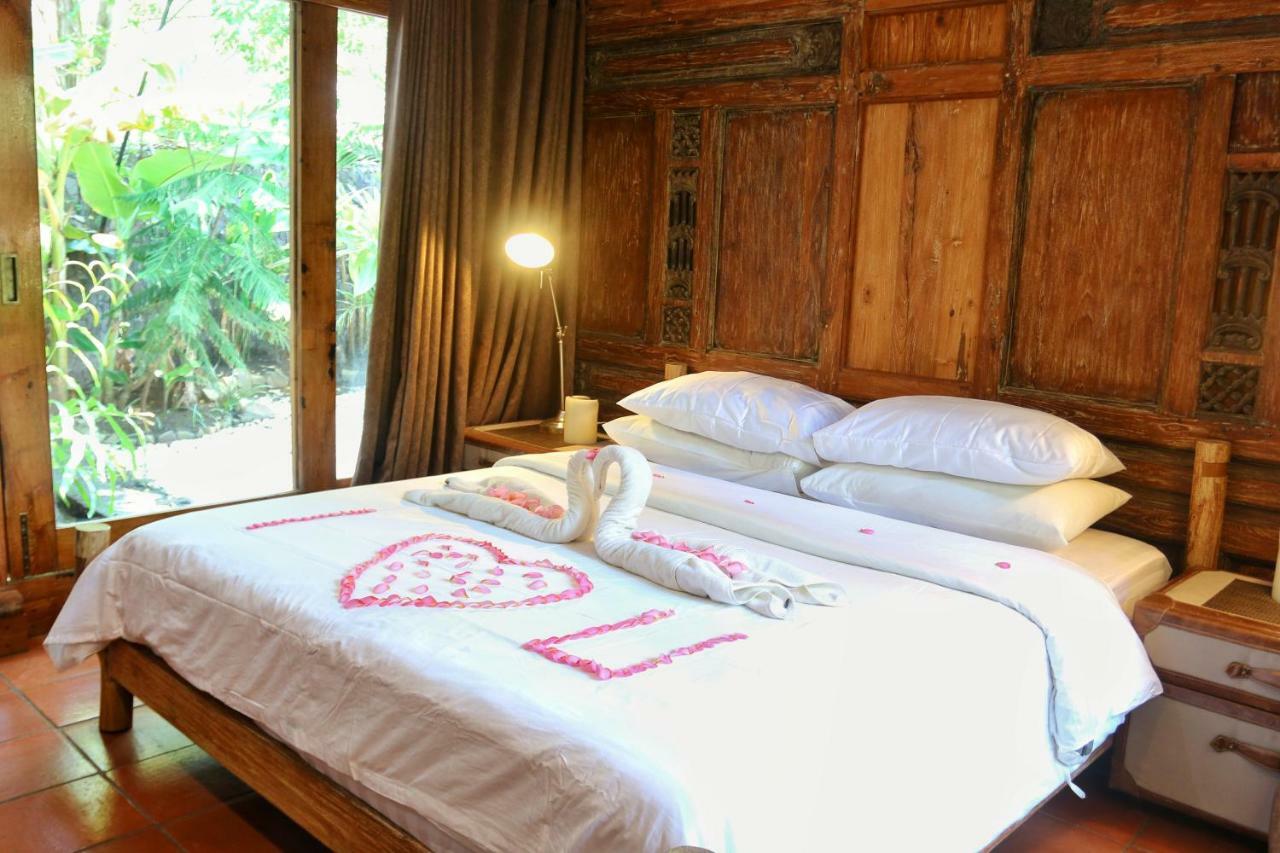 Villa Bhuvana With Private Swimming Pool กีลีตราวางัน ภายนอก รูปภาพ
