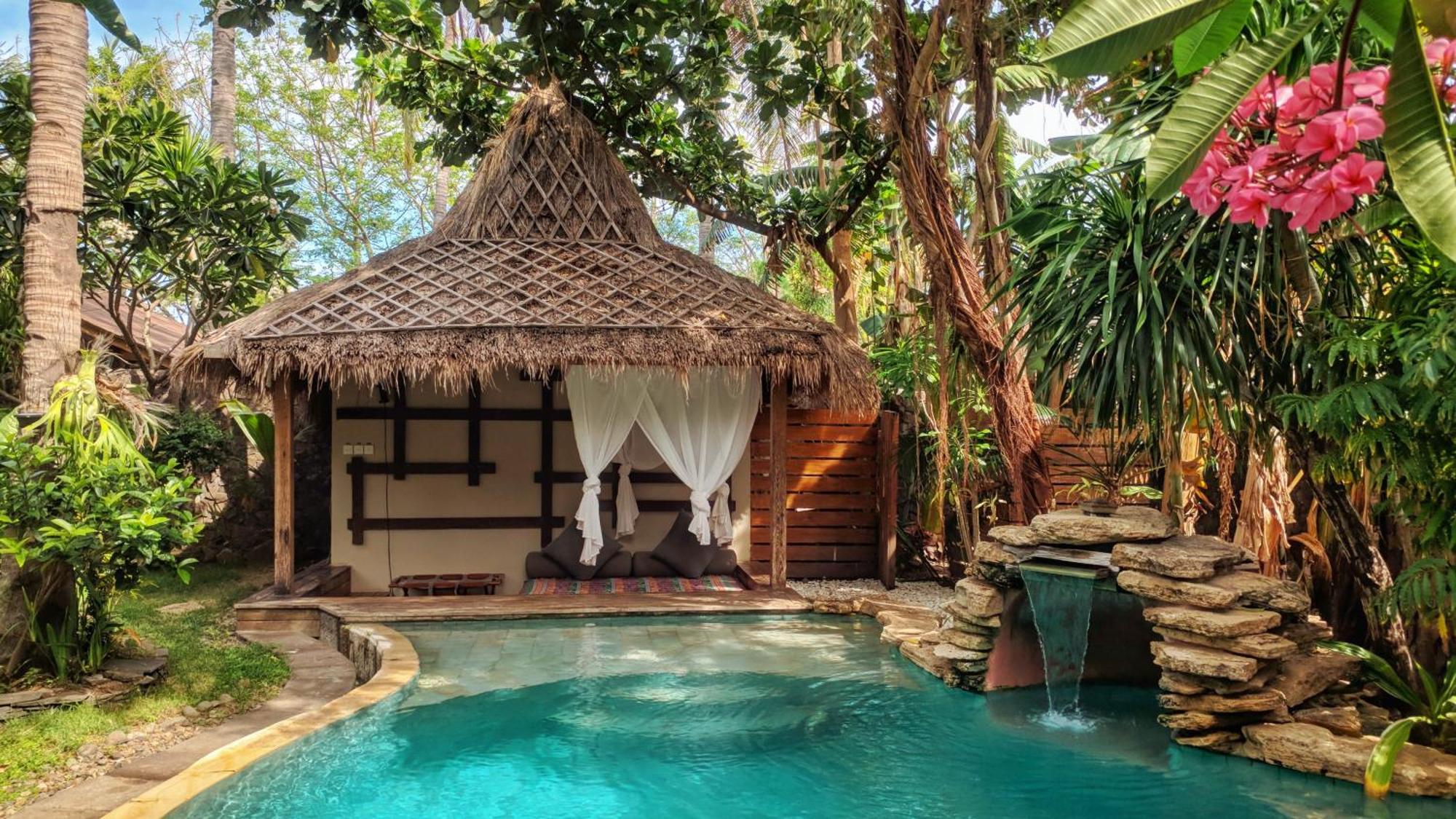 Villa Bhuvana With Private Swimming Pool กีลีตราวางัน ภายนอก รูปภาพ